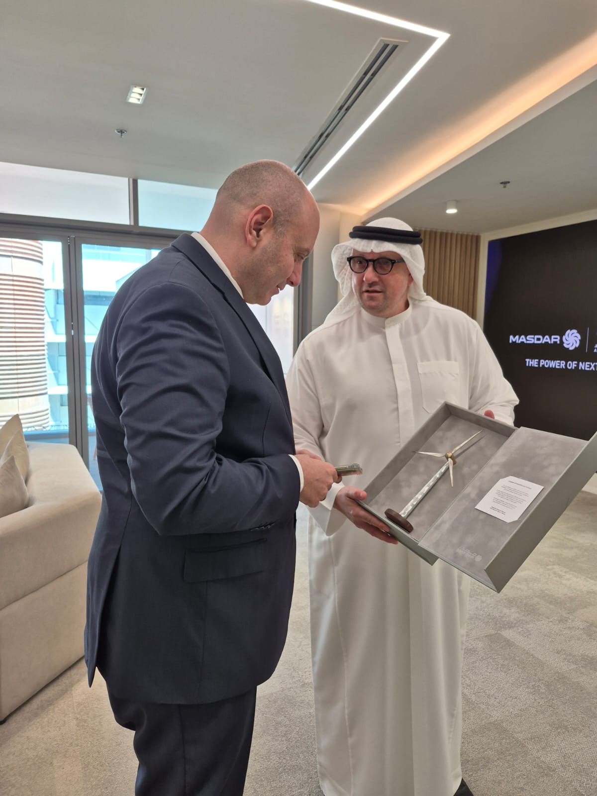 Среща с изпълнителния директор на Masdar